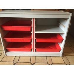 GREY STORAGE UNIT ON CASTORS WITH 5 TRAYS - GREAT GARAGE/KIDS ROOM ETC