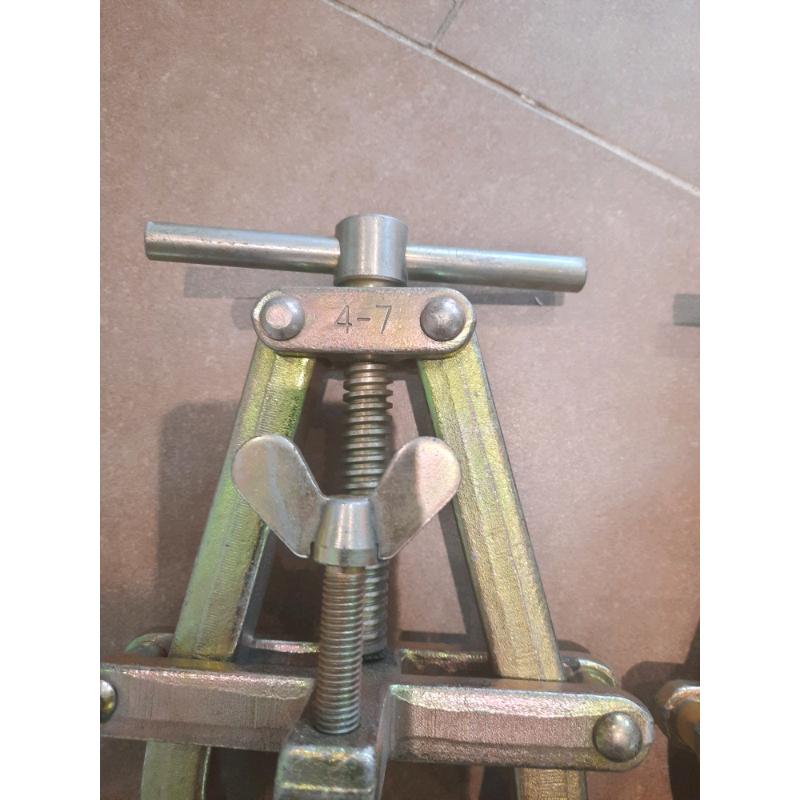 Pipfitting alignment clamps