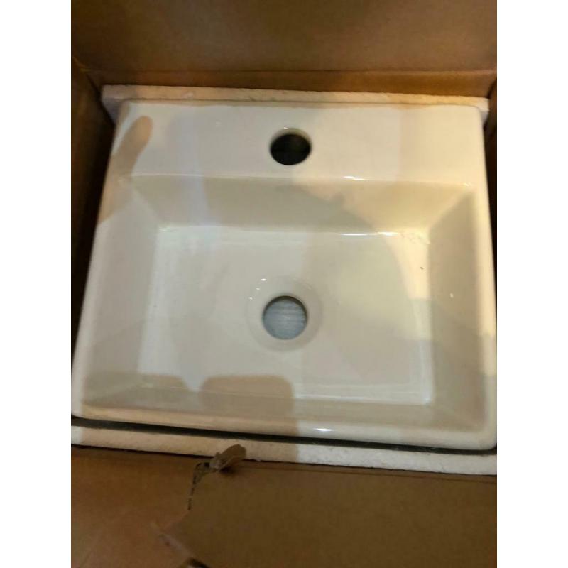 Bathroom sinks