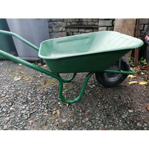 Wheelbarrow HD nearly new