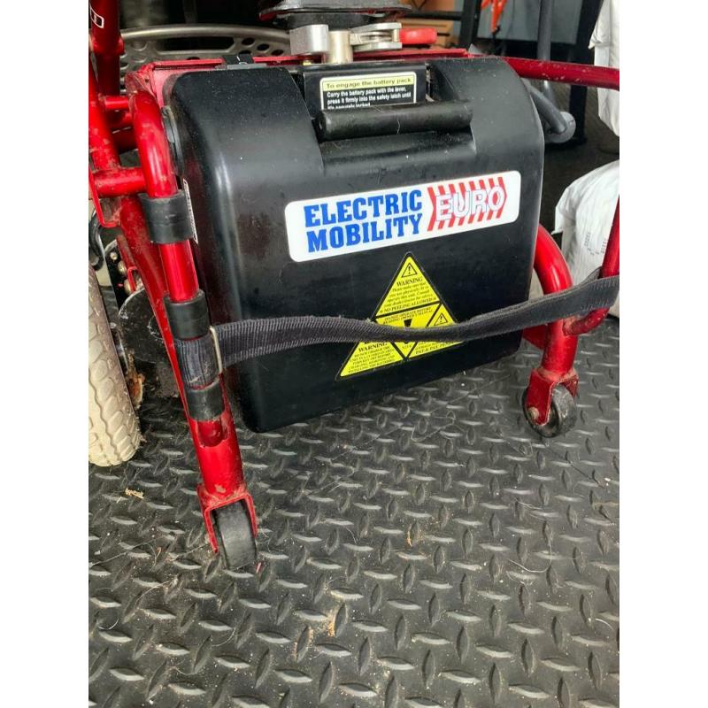 Electric wheelchair