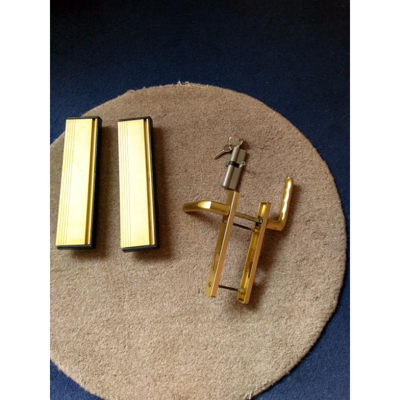 Letterbox + door handle(+barrel)