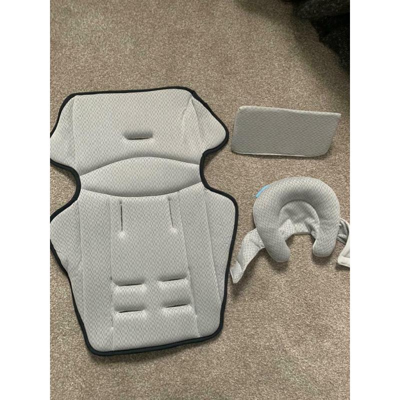Uppababy infant snugseat