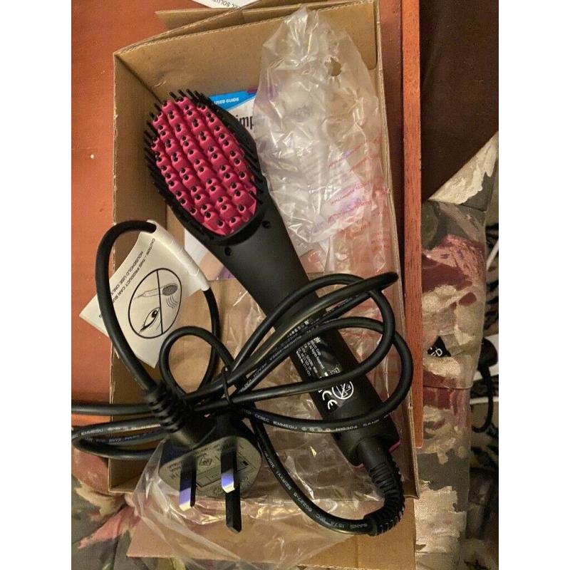 Boxed as new JML Simply Straight Heated Ceramic Brush.