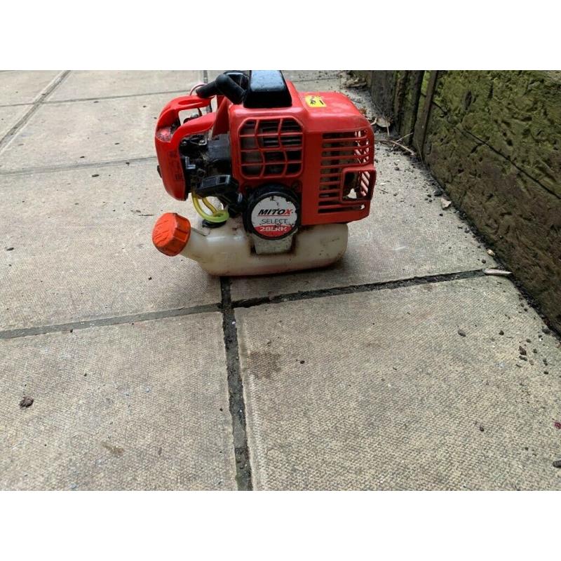 Mitox 28LRH long reach hedge trimmers
