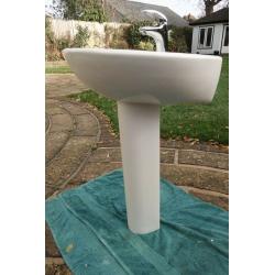 Villeroy & Boch basin & pedestal with monobloc tap