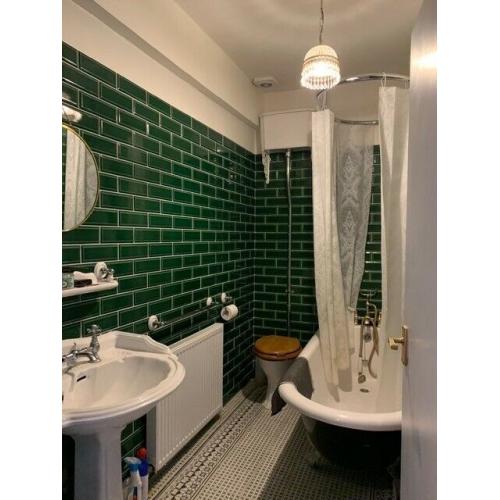 Imperial Oxford Victorian Wash Basin & Pedestal