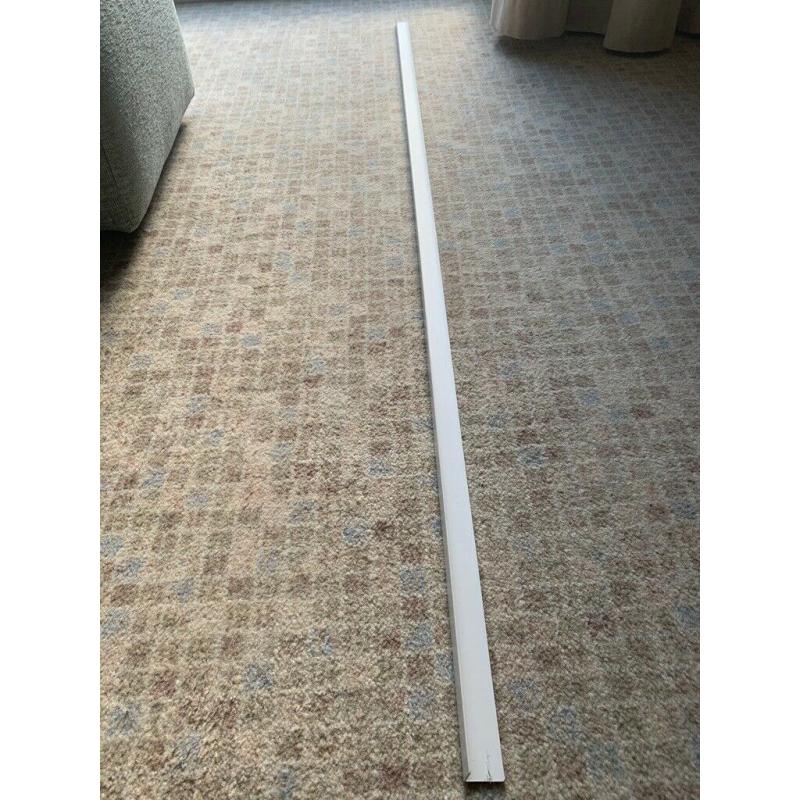 Plastic rightangle strip 1.38 m of 2.5 by 2.5 cm