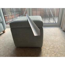 Plastic rightangle strip 1.38 m of 2.5 by 2.5 cm