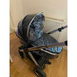 Oyster 2 complete travel system - as new