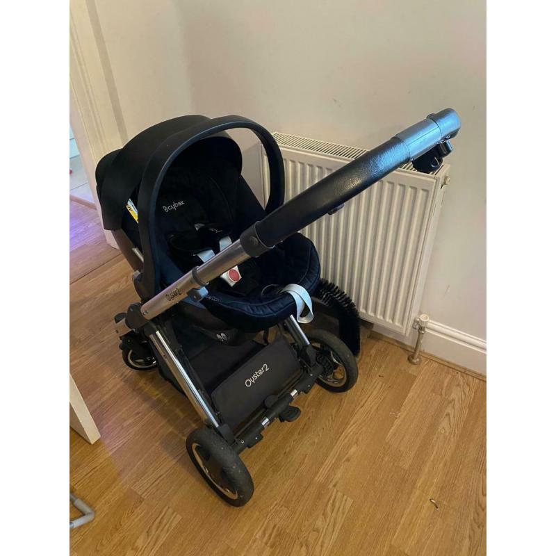 Oyster 2 complete travel system - as new