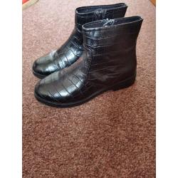 Zara black boots for girls