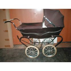 VINTAGE CHURCHHILL DOLLS PRAM
