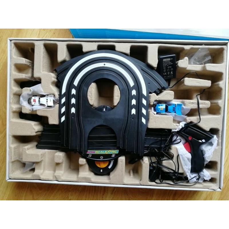Micro Scalextric Off Road Mayhem (White Dune Buggy)