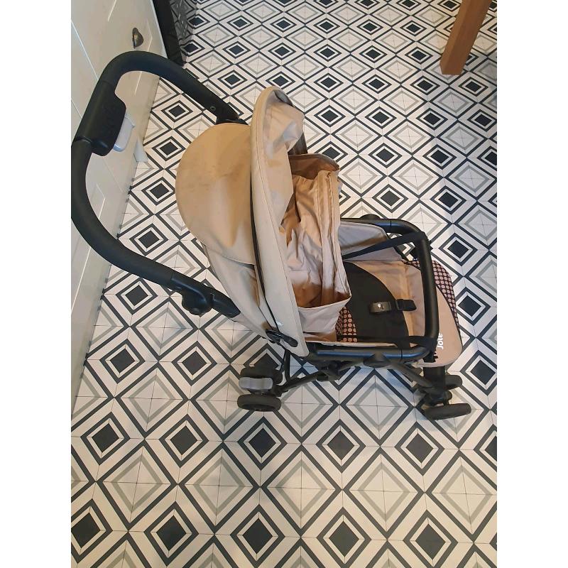 Joie Aire baby/toddler stroller (birth to 15 kg)