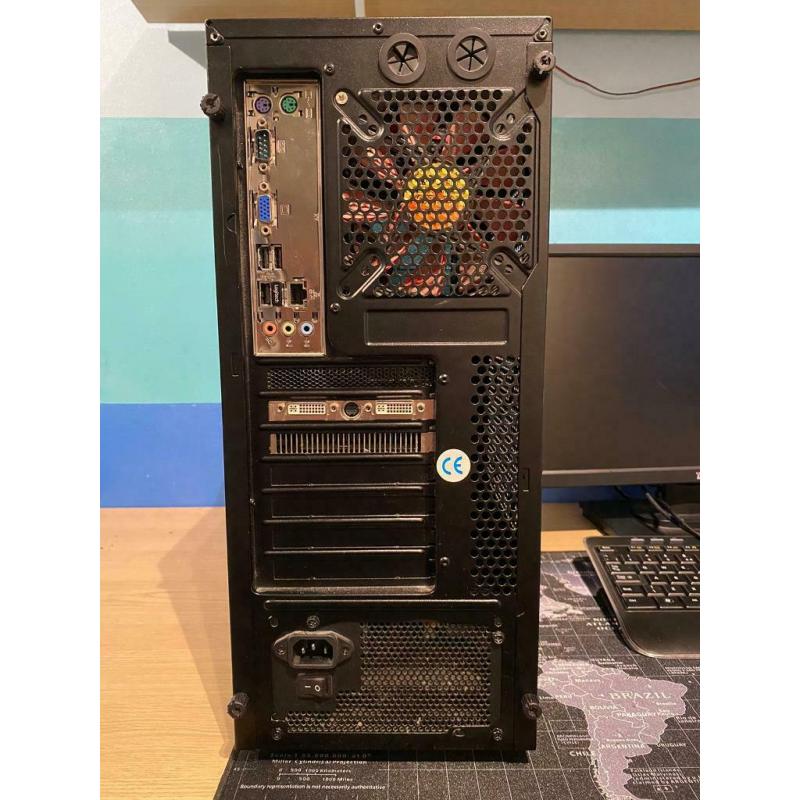 Desktop PC, Monitor, Bluetooth Mouse and Keyboard