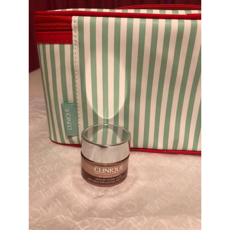 Clinique all about eyes, reduces circles, puffs ( full size 15 ml)