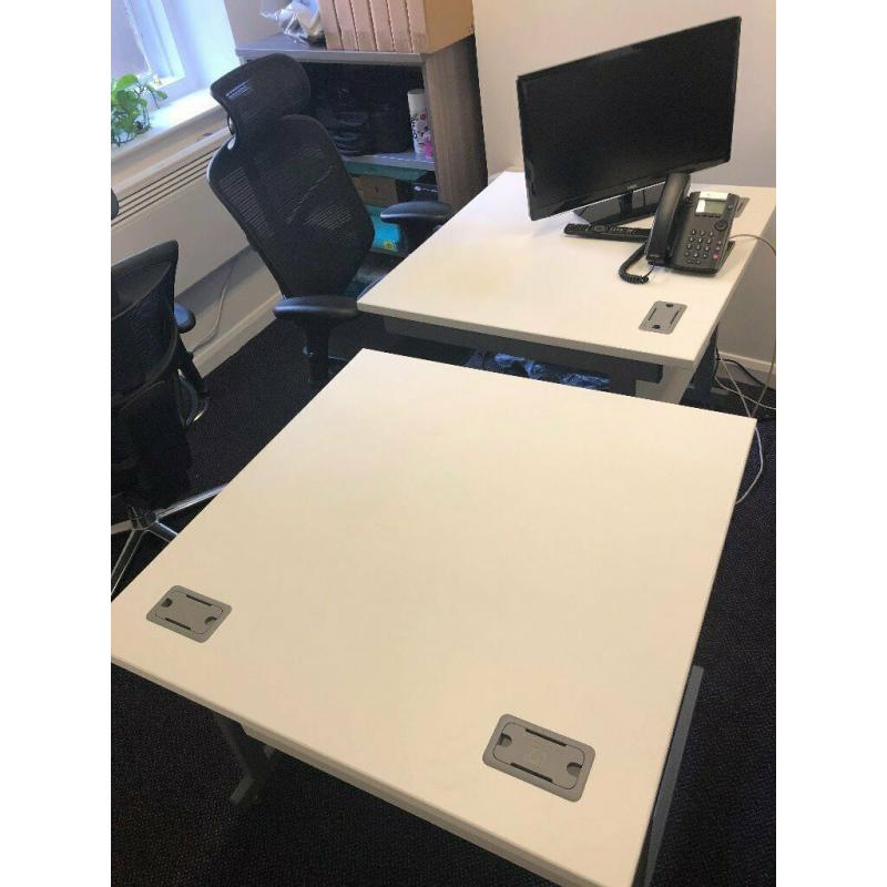 1 Office Table in good as new condition