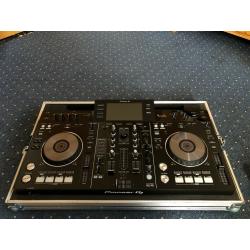 Pioneer XDJ-RX Standalone Controller with SwanFlight Flightcase