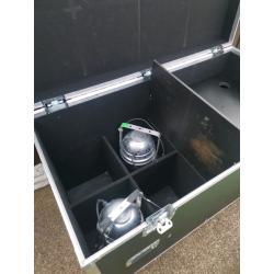 Flightcase / Road case for PAR64 or other items. Comes with fixtures.