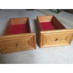 Built in home office, desk, draws and shelving