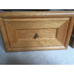 Built in home office, desk, draws and shelving