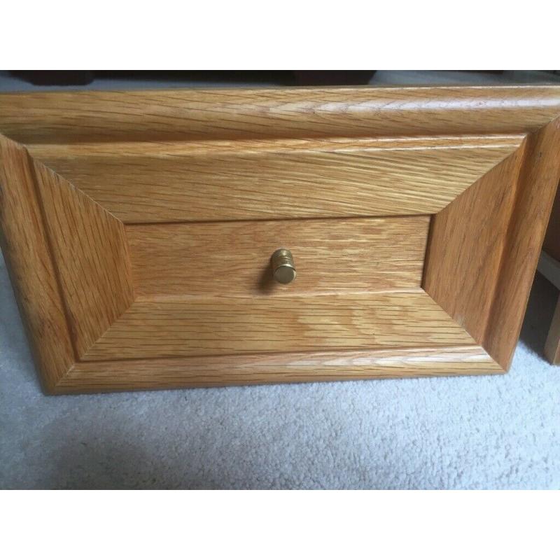 Built in home office, desk, draws and shelving