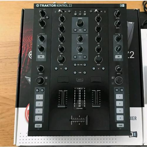 Native Instruments Traktor Kontrol Z2 2+2 Control Mixer