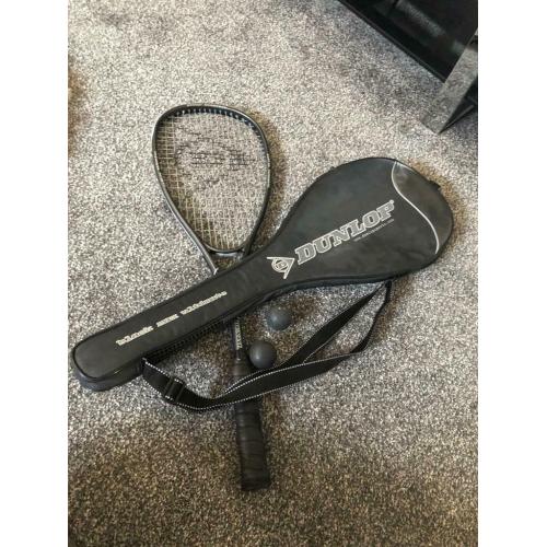 Dunlop Squash Racket with sleeve and balls