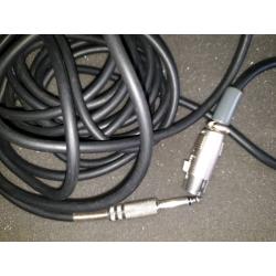 Bayer Dynamic wired microphone