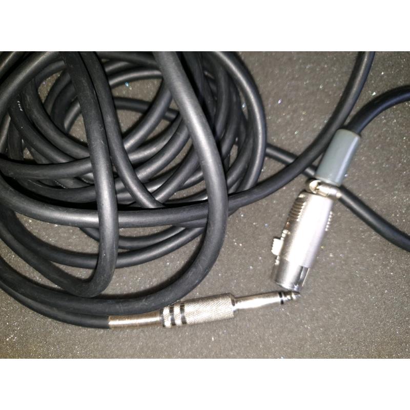 Bayer Dynamic wired microphone