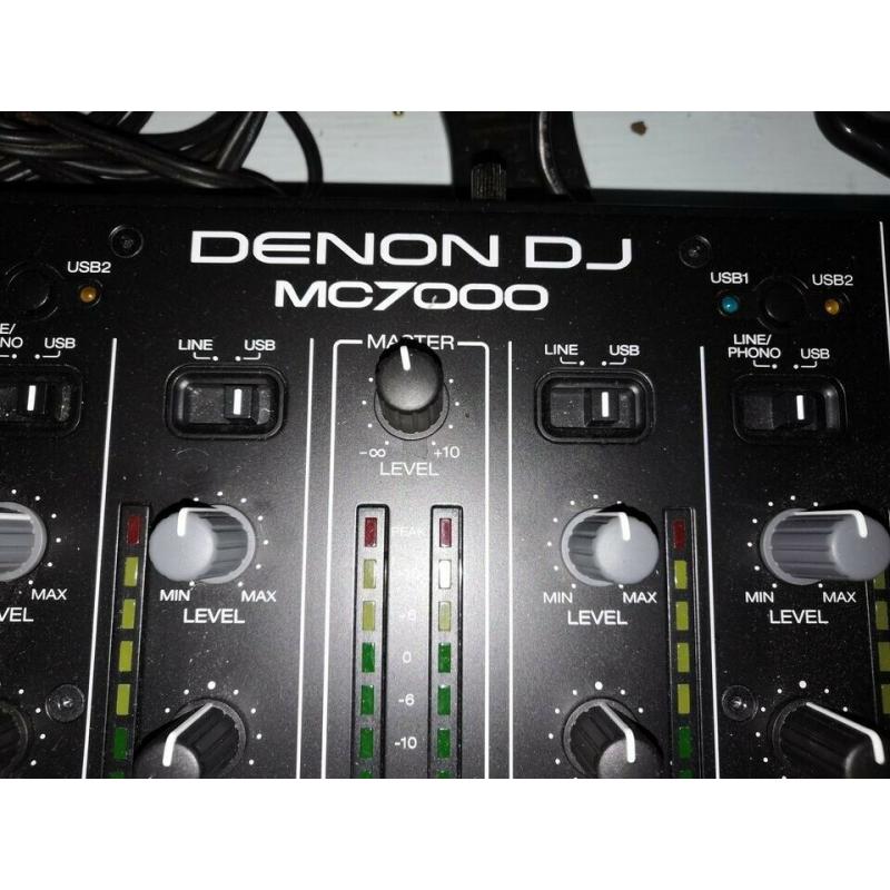 Denon MC7000 Mixer Controller