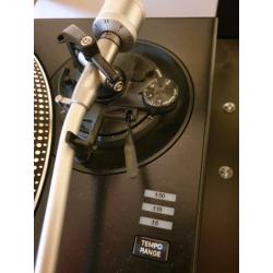 Pair of pioneer plx 1000s with ortofon club mk2 cartridges and stylus