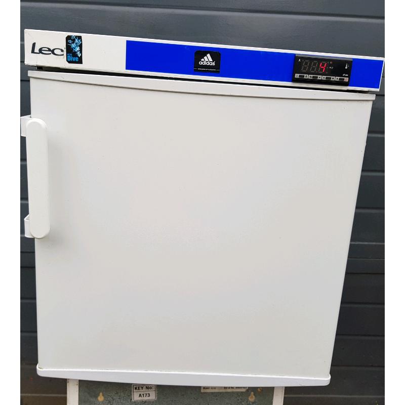 Laboratory medical freezer