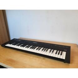 ROLAND JV-30 Part Multi Timbral Synthesizer ?370