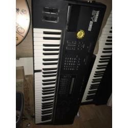 Yamaha sy85 synth keybaird