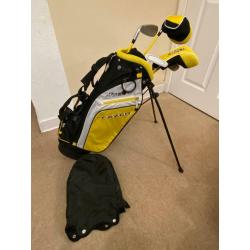 Fazer bag, x4 clubs, x2 head covers and golf bag rain cover.