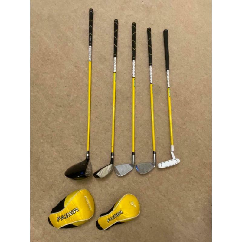 Fazer bag, x4 clubs, x2 head covers and golf bag rain cover.