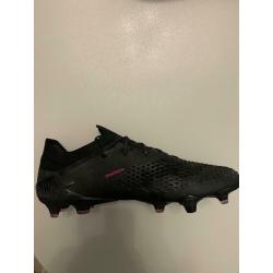 Adidas Predator Football Boots