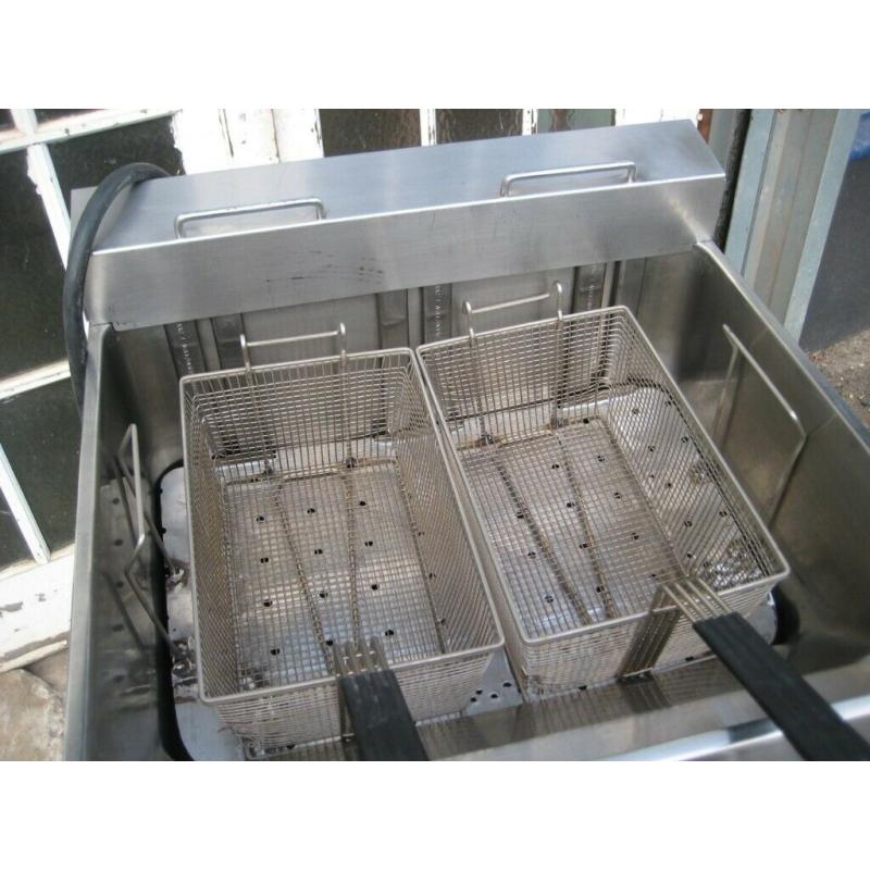 Valentine V600 Single tank twin basket electric fryer 3 phase Refurbished.