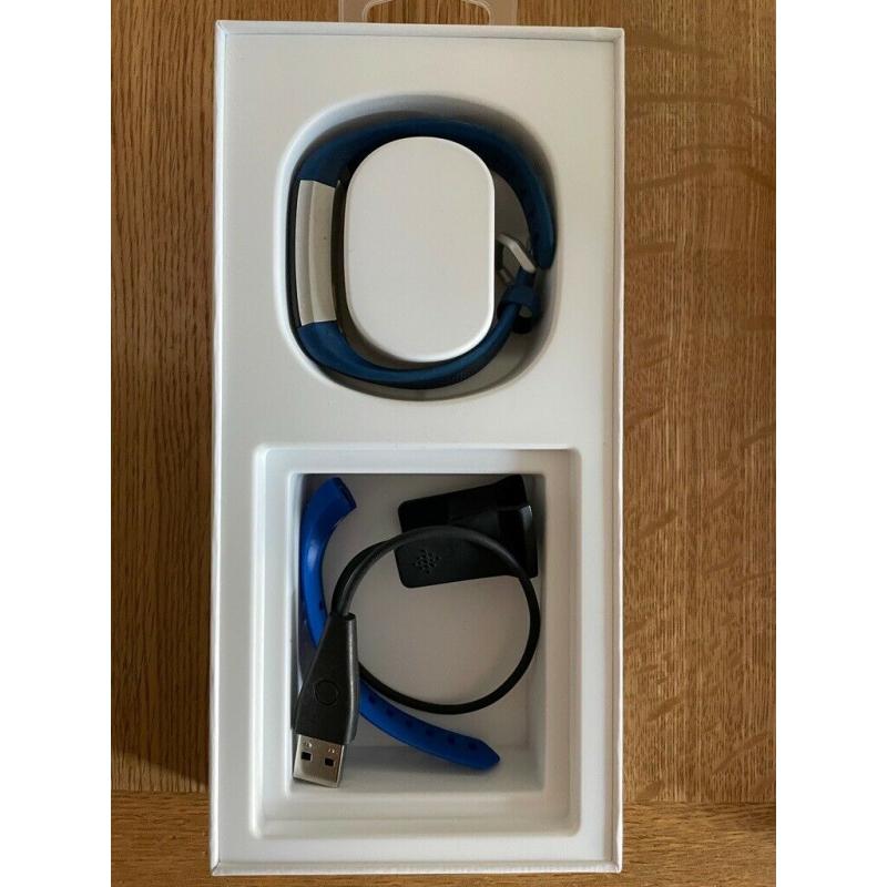 Fit Bit Ace for kids age 8+ (electric blue)
