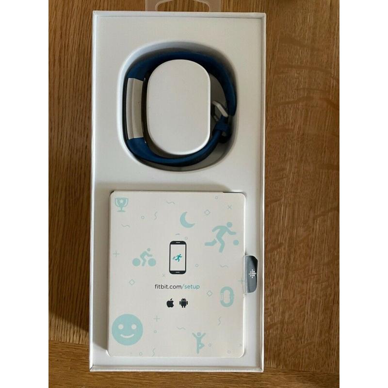 Fit Bit Ace for kids age 8+ (electric blue)