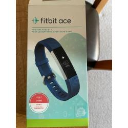 Fit Bit Ace for kids age 8+ (electric blue)