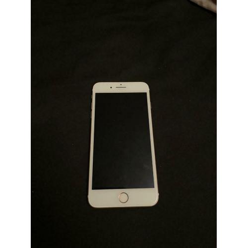 iPhone 7 Plus, 32gb unlocked with 2 free phone case