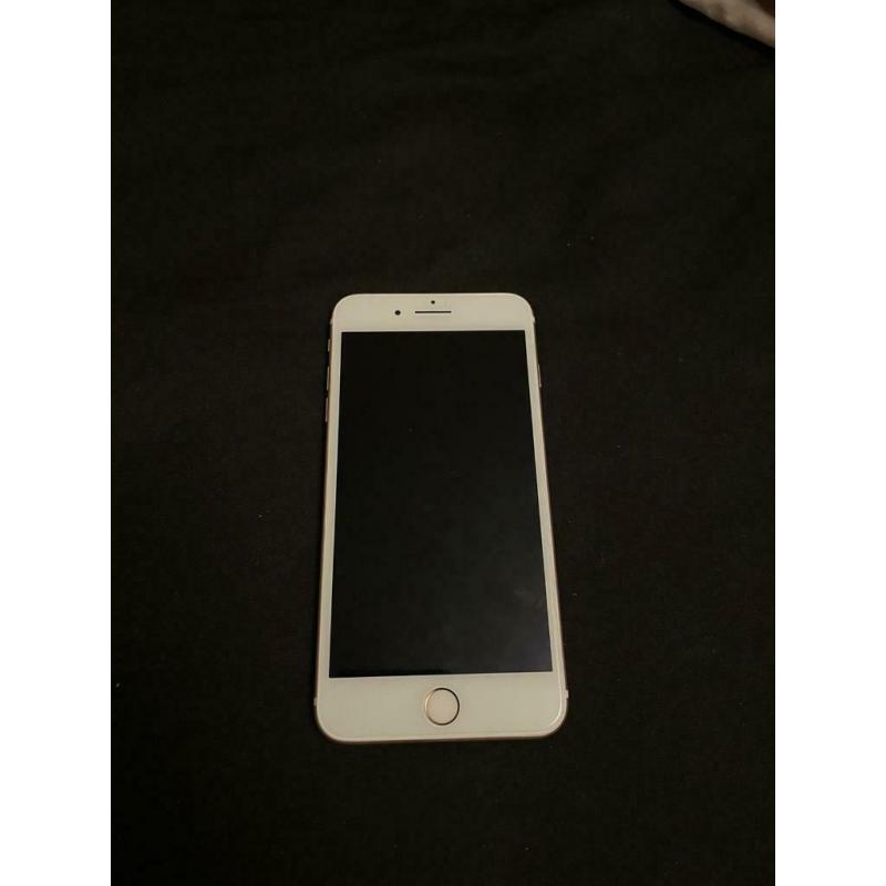 iPhone 7 Plus, 32gb unlocked with 2 free phone case