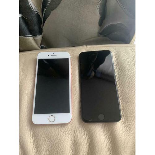 Looks like new iPhone 7 32gb unlocked. No scratches or dents. 2 iPhone 7 available