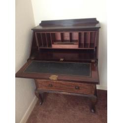 Vintage wooden writing bureau (preowned)
