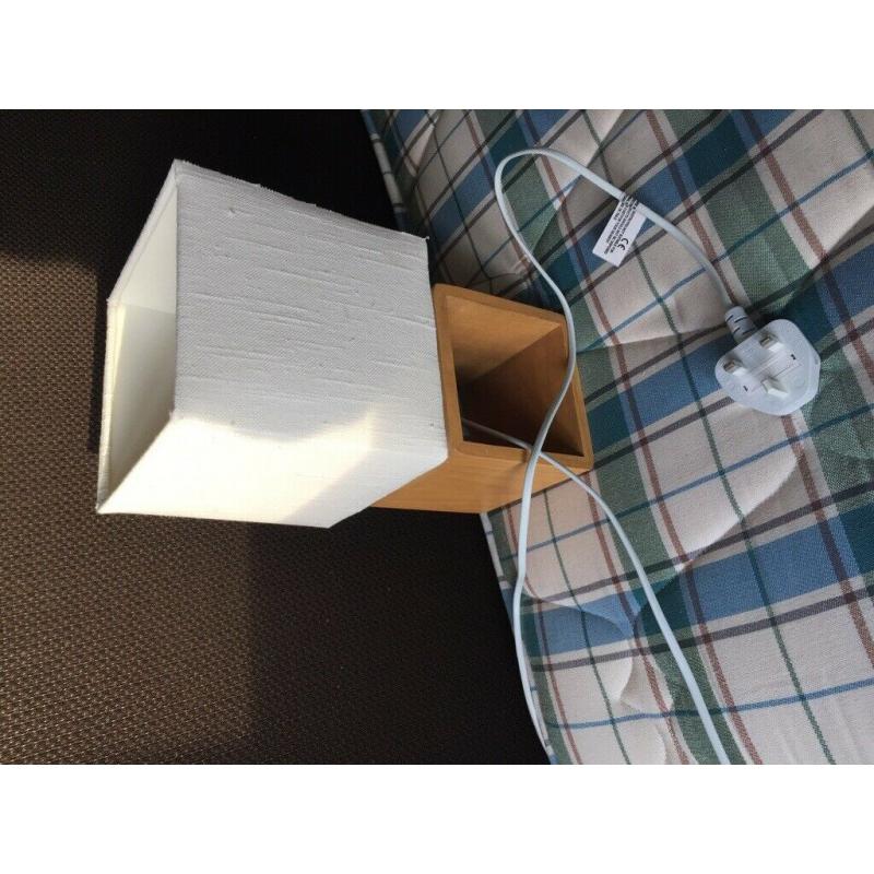 Lamps with bulbs ?4 each