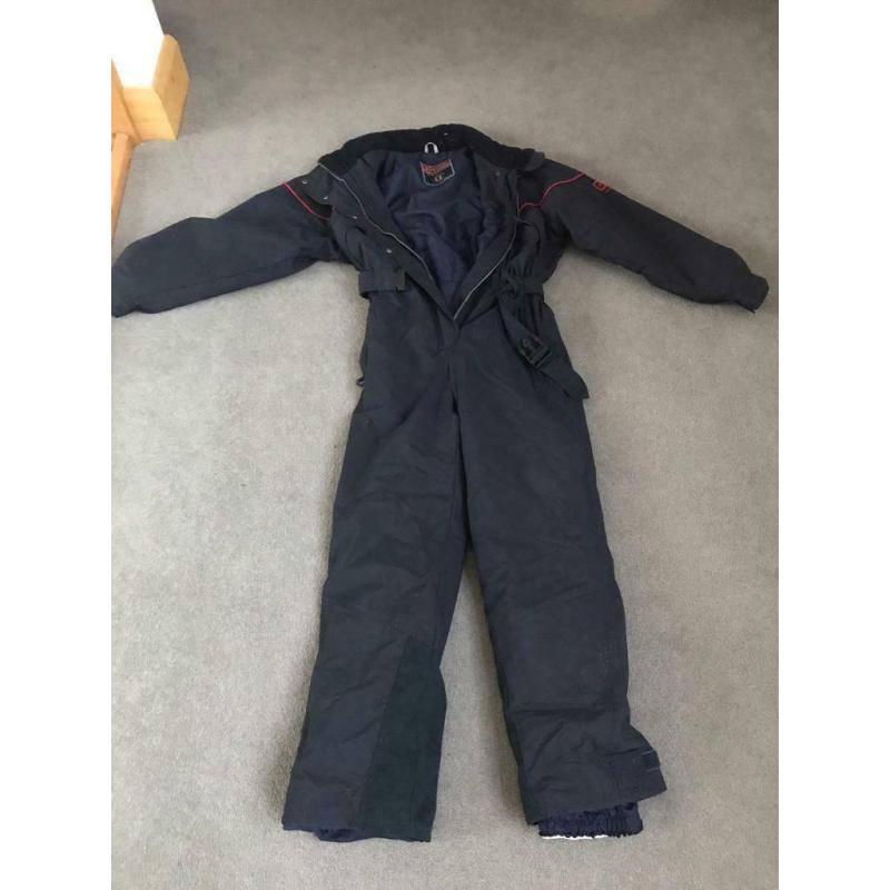 Story ski suit