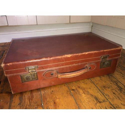BEAUTIFUL UNIQUE Medium Brown Vintage Leather Trunk